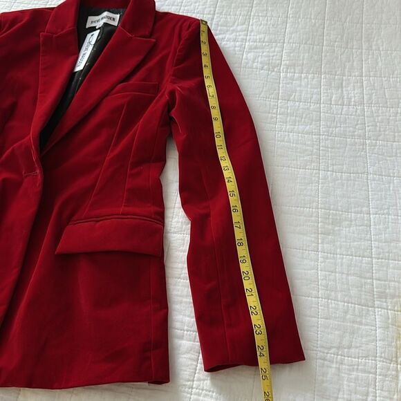 Steve Madden Red Velvet Blazer Jacket Women’s XS NWT Party Holiday Career - Picture 13 of 15
